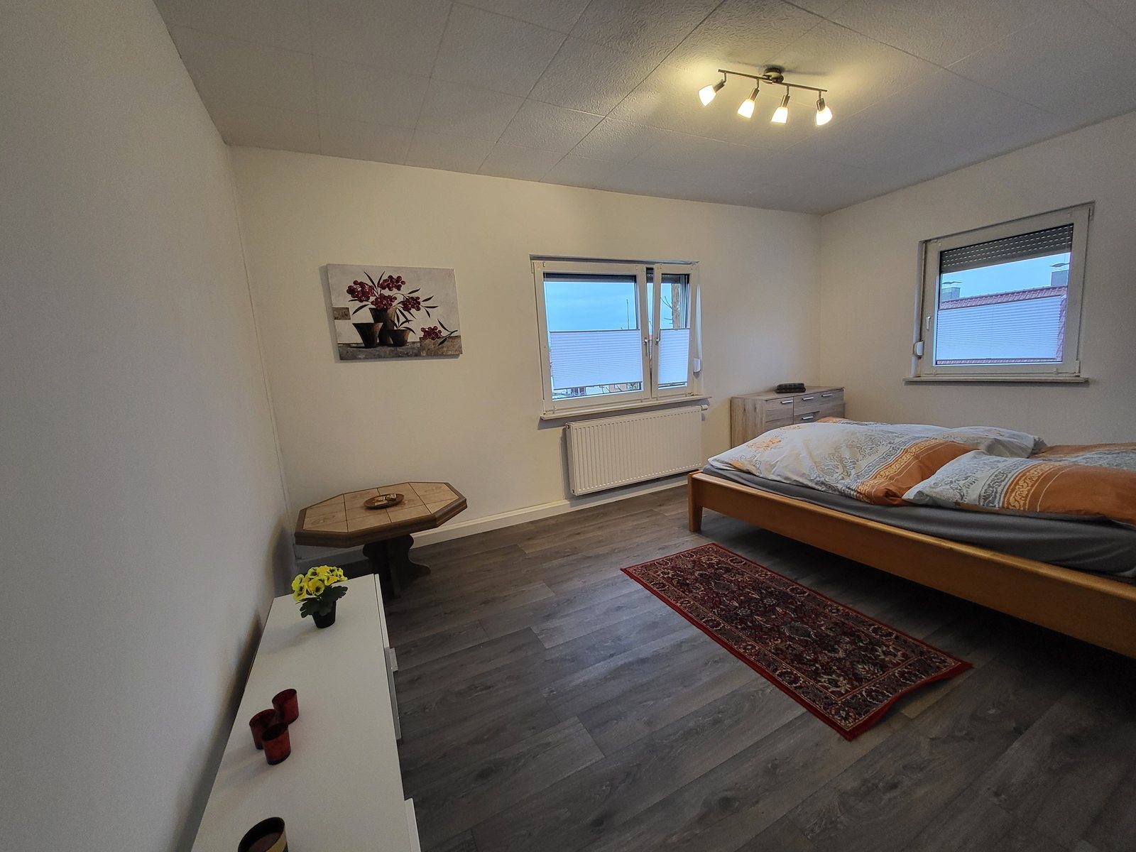 Grosses Schlafzimmer der Ferienwohnung im 1. Obergeschoss in Nordhausen