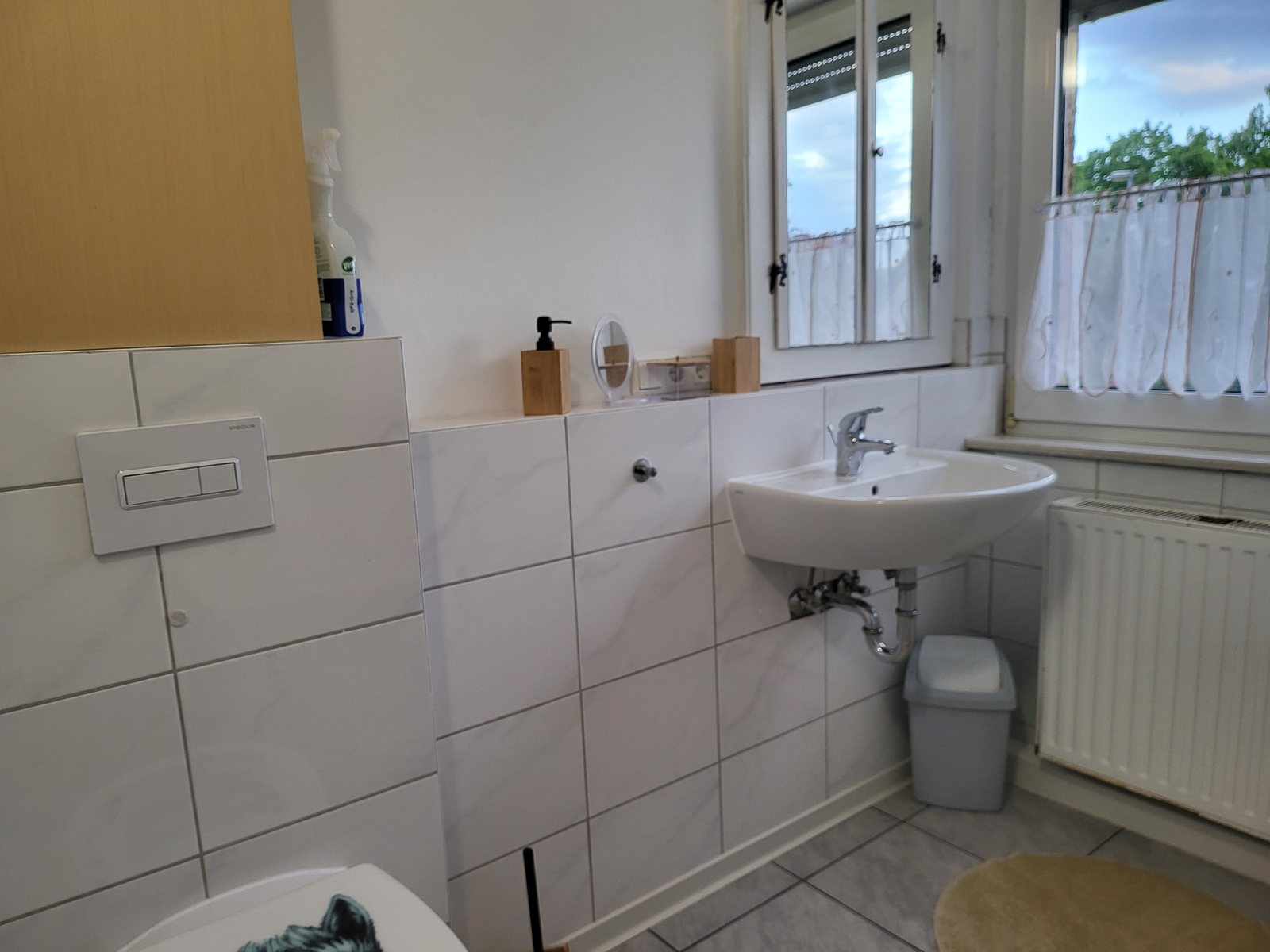 Weiterer Blick in das Bad der Ferienwohnung im 1. Obergeschoss in Nordhausen