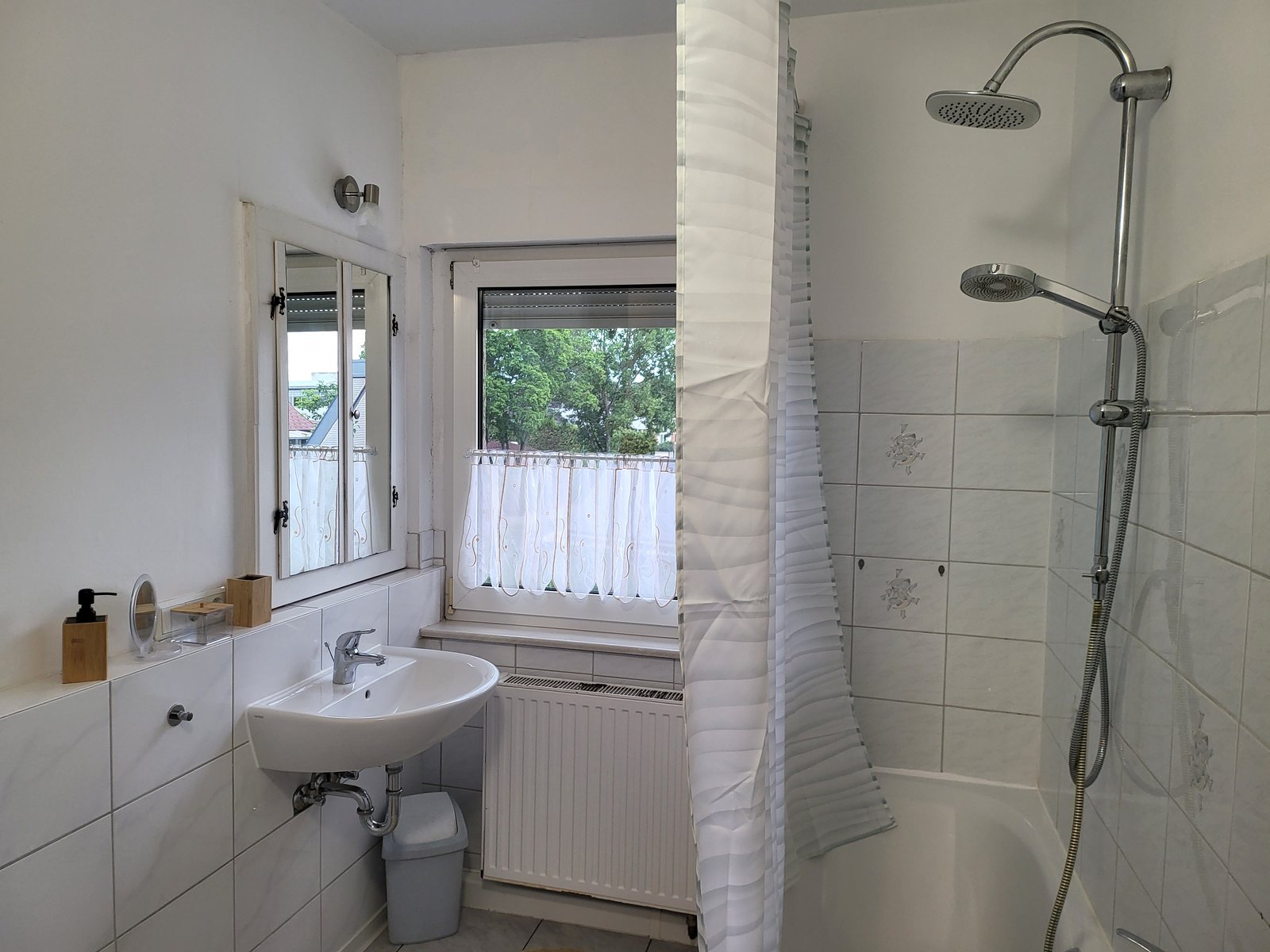 Bad der Ferienwohnung im 1. Obergeschoss in Nordhausen