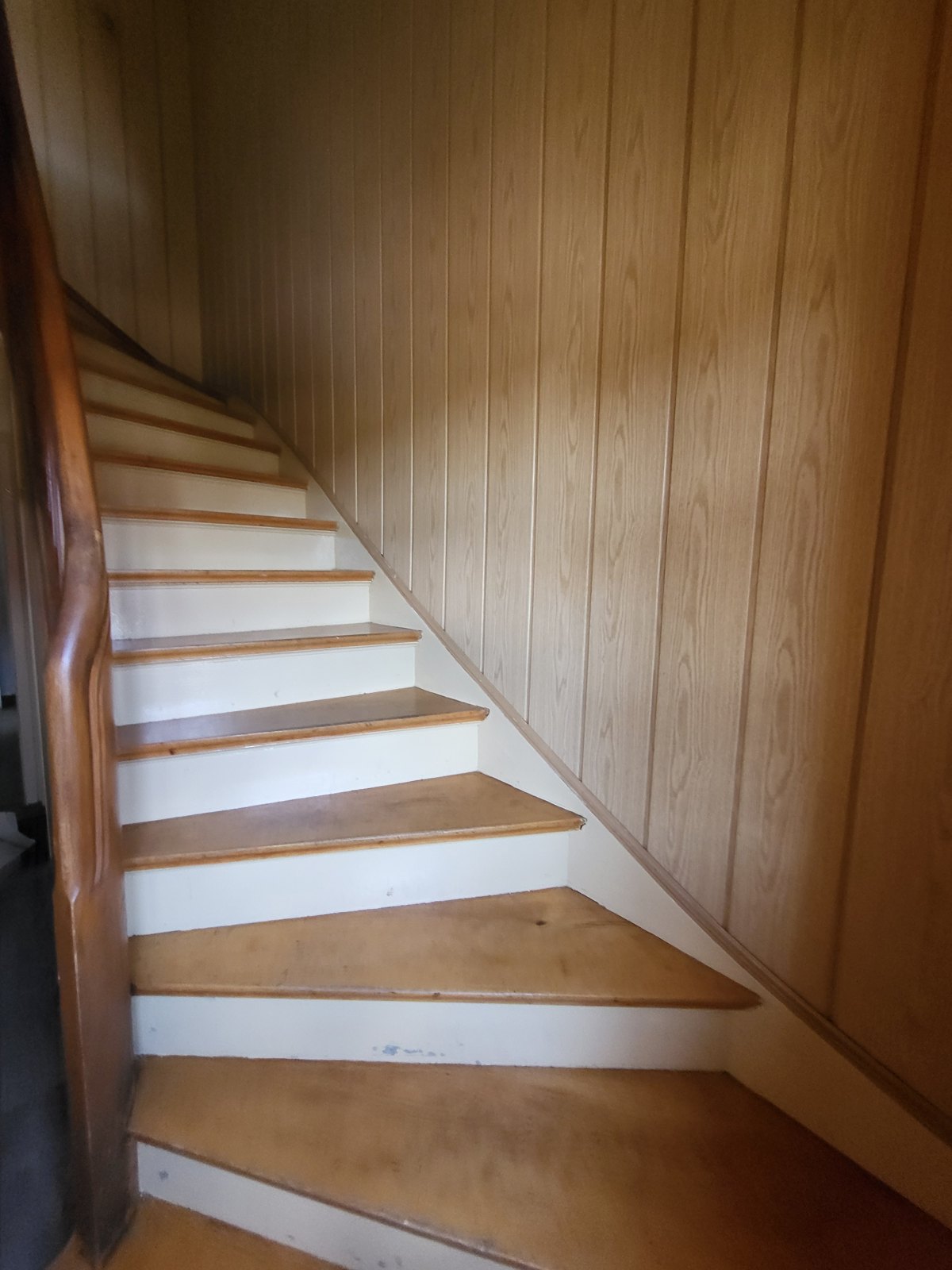 Treppenflur zur Wohnung