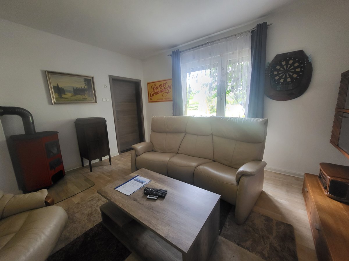 Wohnzimmer mit Ofen